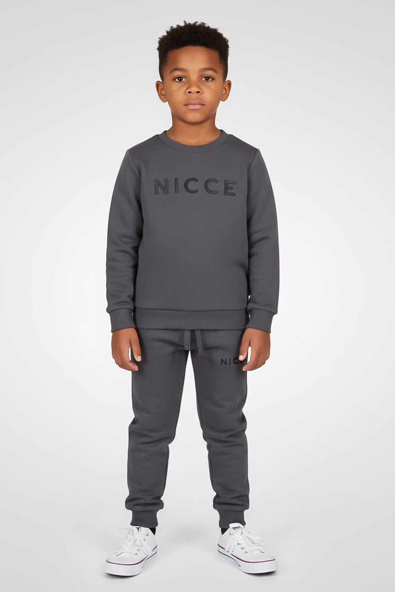 Nicce طقم سويت شيرت وسروال رياضي للأطفال الأولاد 3 قطع بشعار العلامة التجارية، متعدد الألوان - Image 1